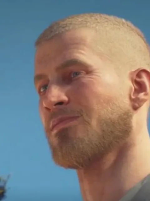 Lennox Monroe in 007 First Light, played by Chris O'Reilly